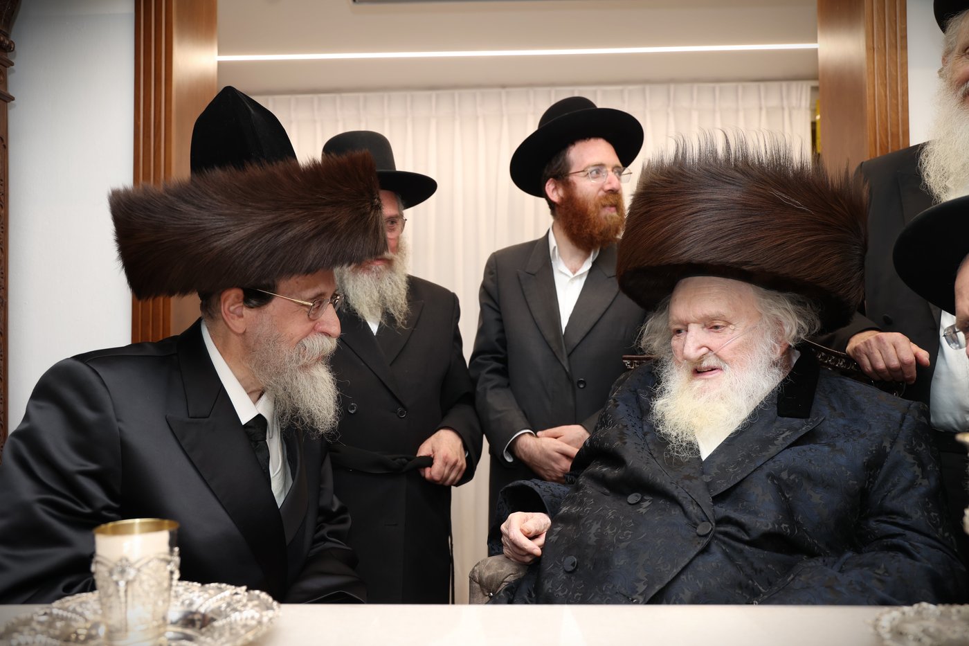 האדמו"ר מבאיאן בביקור אצל הגר"מ שטרנבוך