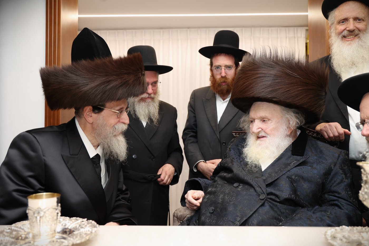 האדמו"ר מבאיאן בביקור אצל הגר"מ שטרנבוך