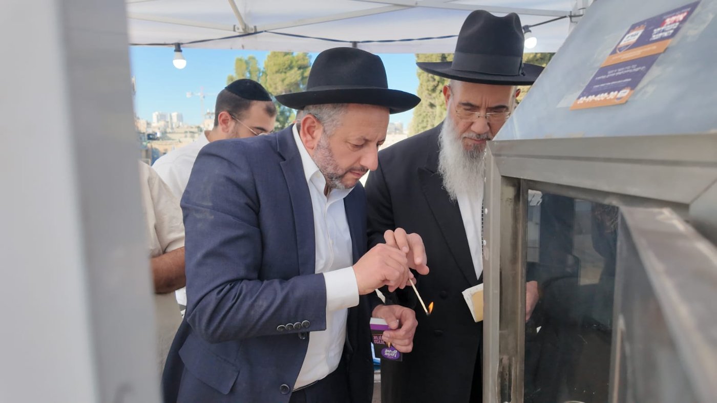 הגר"מ צדקה בעליה לציון אביו זצ"ל ביום ההילולא