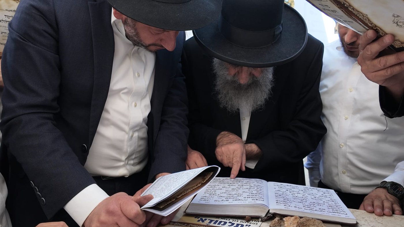 הגר"מ צדקה בעליה לציון אביו זצ"ל ביום ההילולא