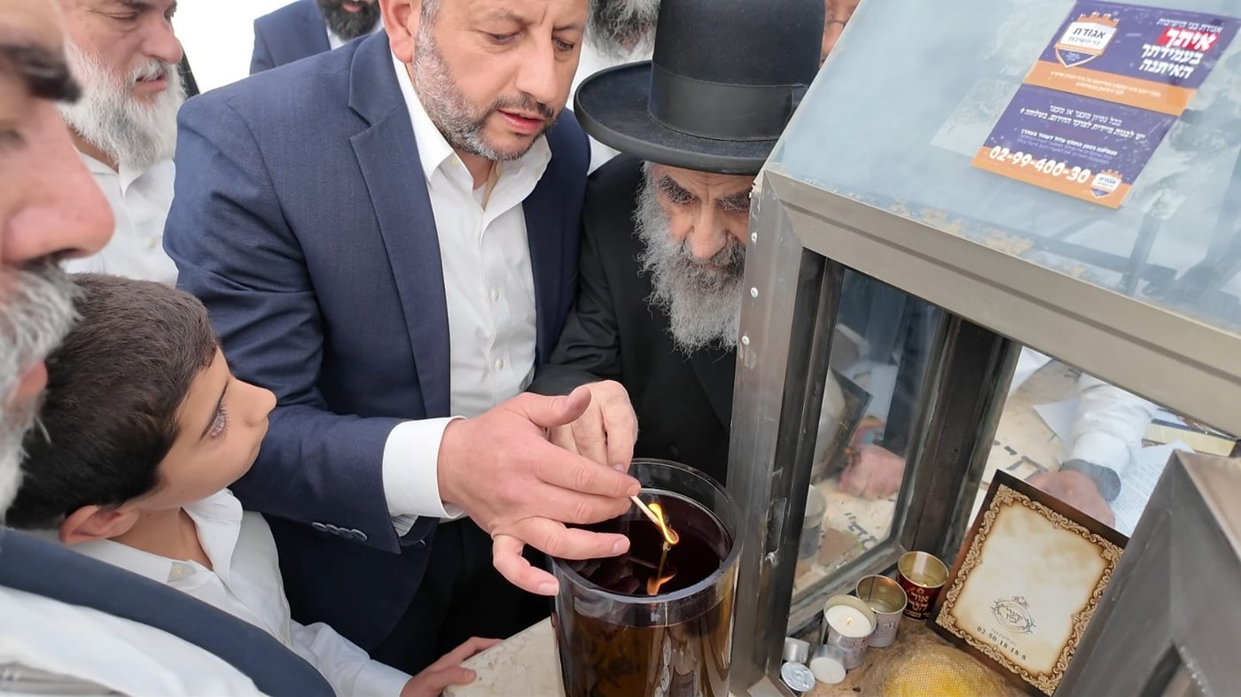 הגר"מ צדקה בעליה לציון אביו זצ"ל ביום ההילולא