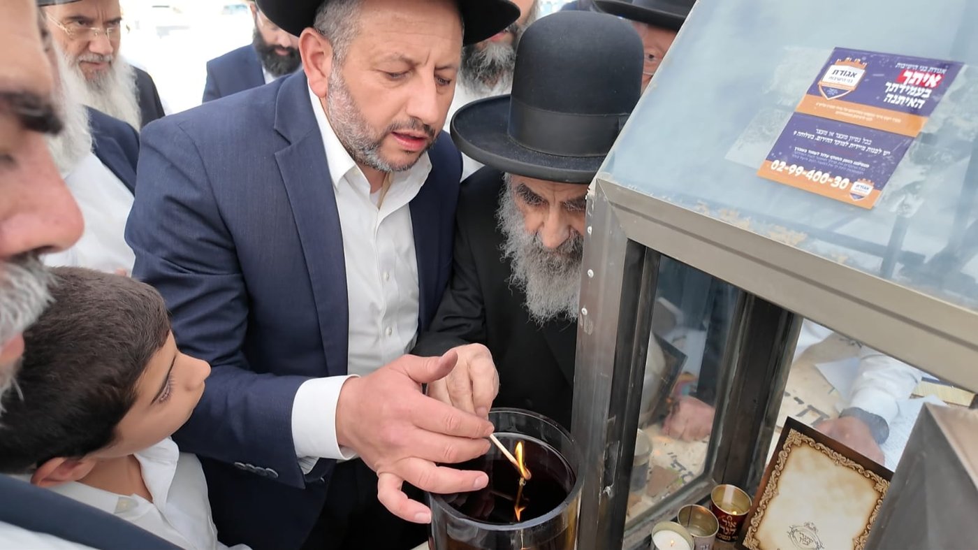 הגר"מ צדקה בעליה לציון אביו זצ"ל ביום ההילולא