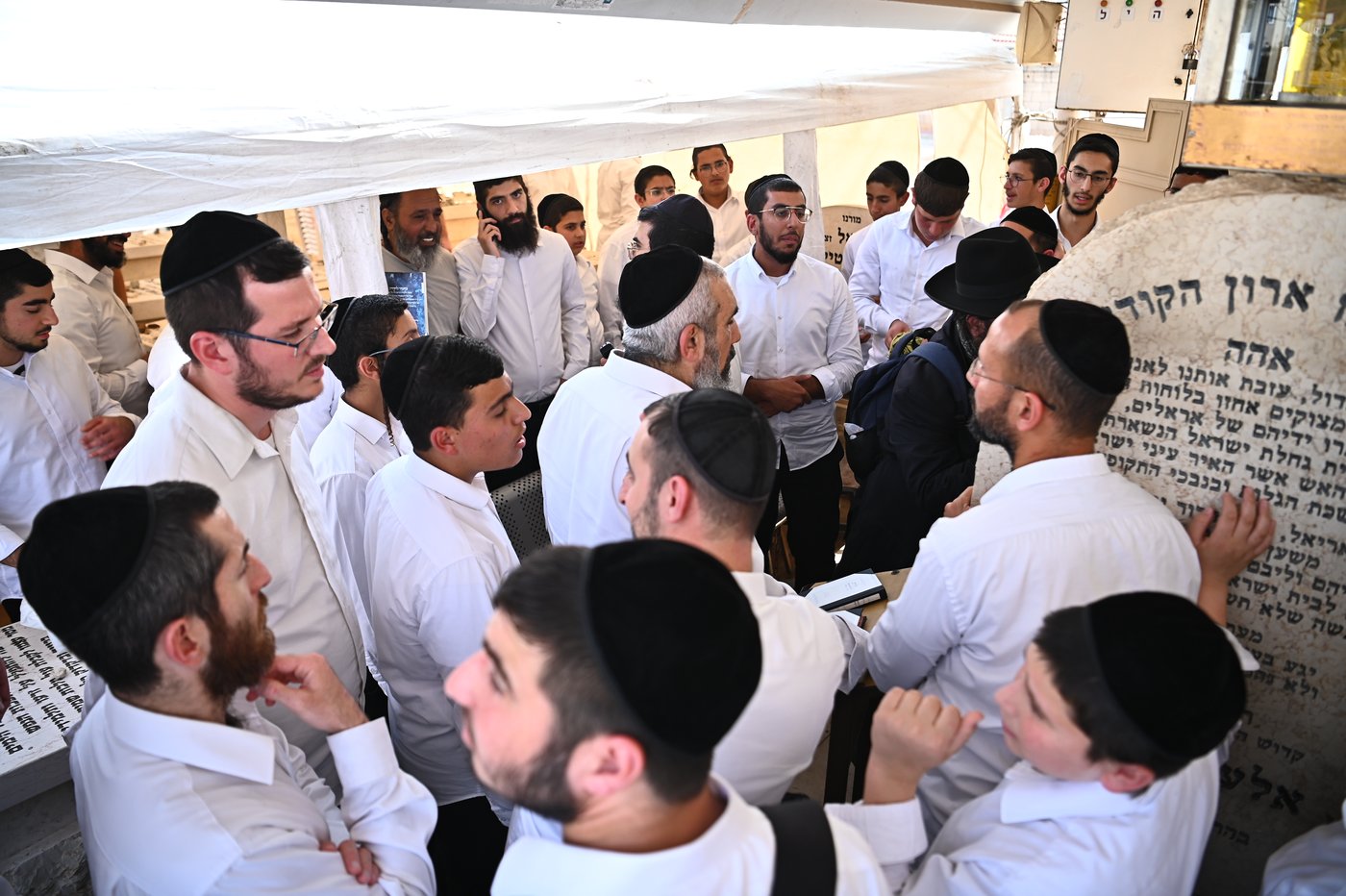 עליה לציון ראש הישיבה הגראמ"מ שך זצ"ל