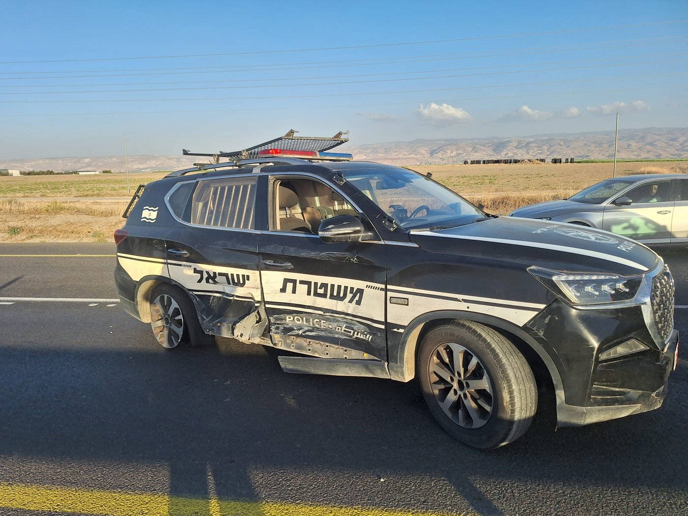 הניידת הפגועה