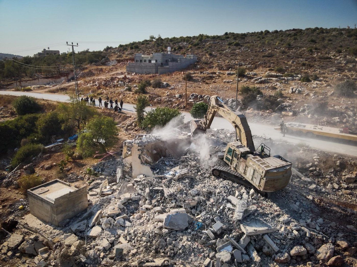 תיעוד: ה-D9 עלה על הבית - והשמיד עד עפר | כך נהרס בית רוצחה של צאלה גז הי"ד