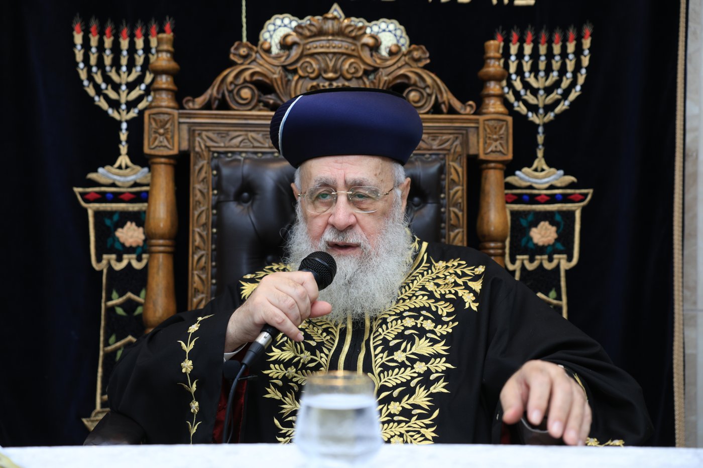 הראשל"צ הגר"י יוסף בבית הכנסת "חסדי עובדיה"