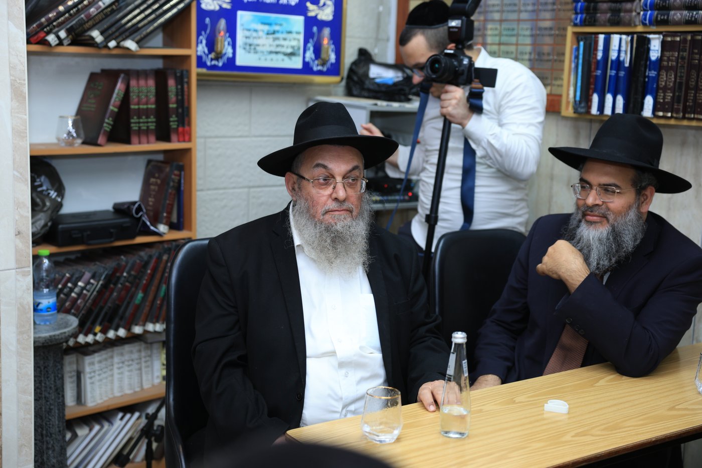 הראשל"צ הגר"י יוסף בבית הכנסת "חסדי עובדיה"