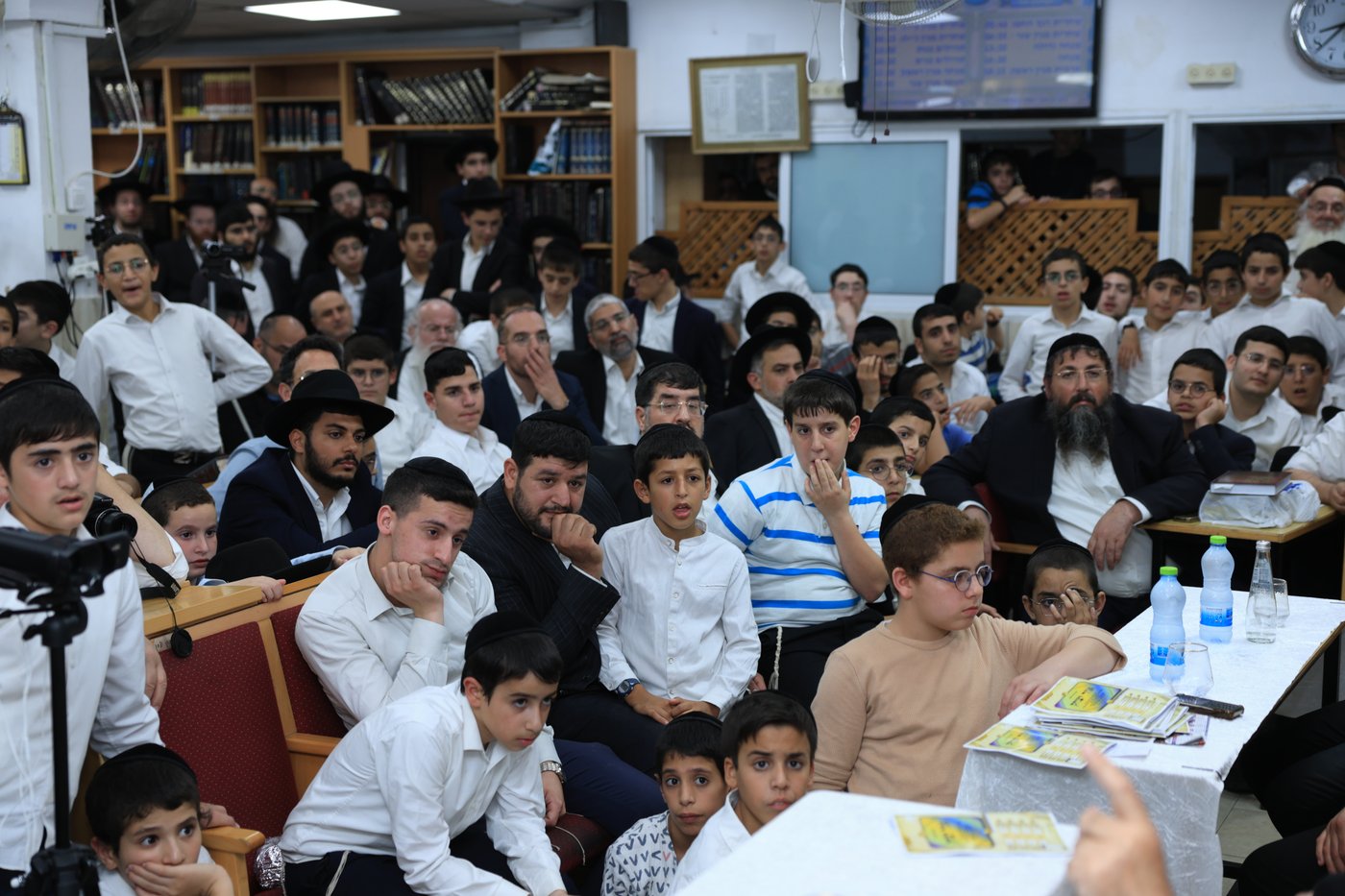 הראשל"צ הגר"י יוסף בבית הכנסת "חסדי עובדיה"