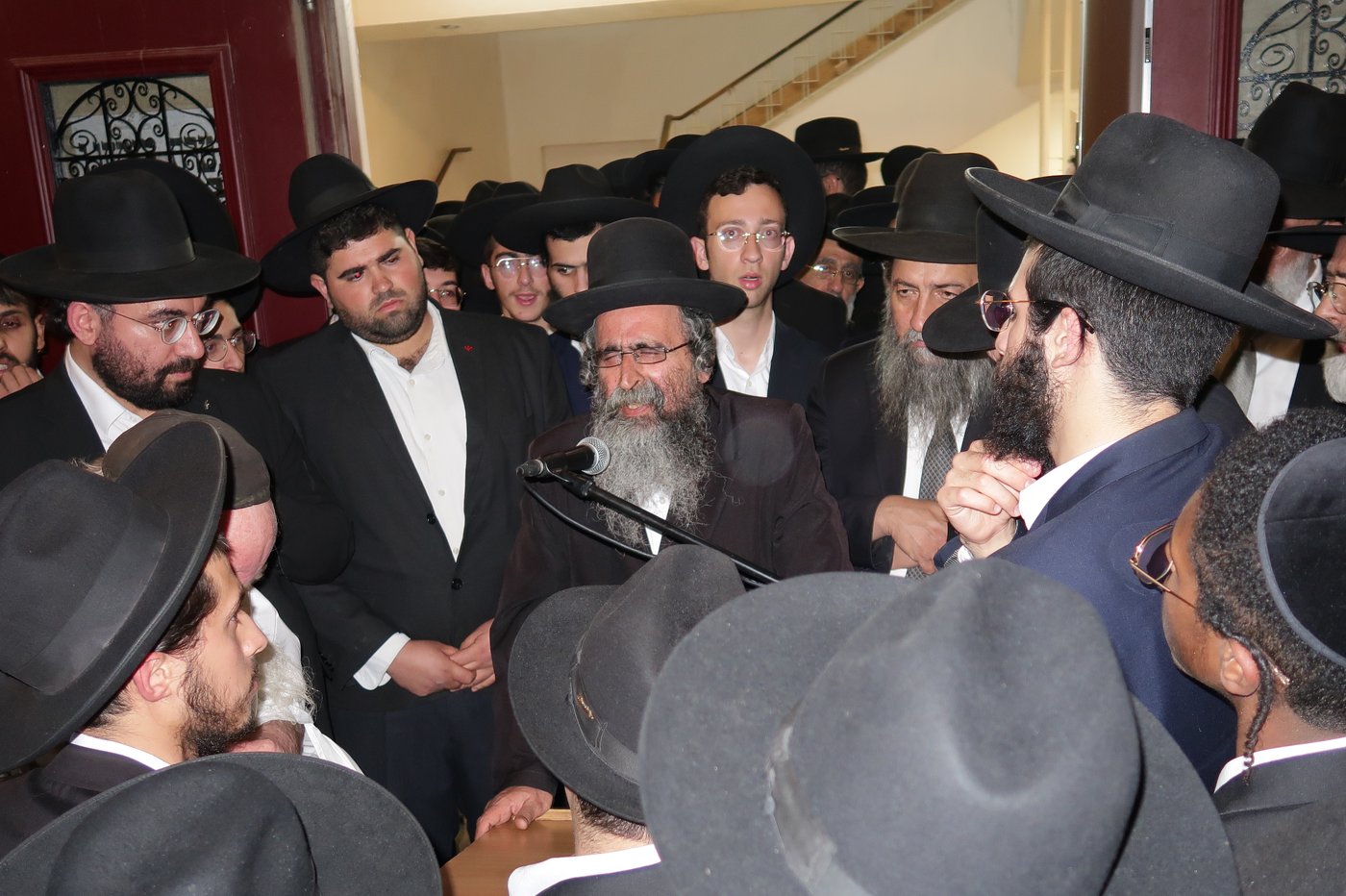 מסע הלויית הגאון רבי שאול צדקה זצ"ל