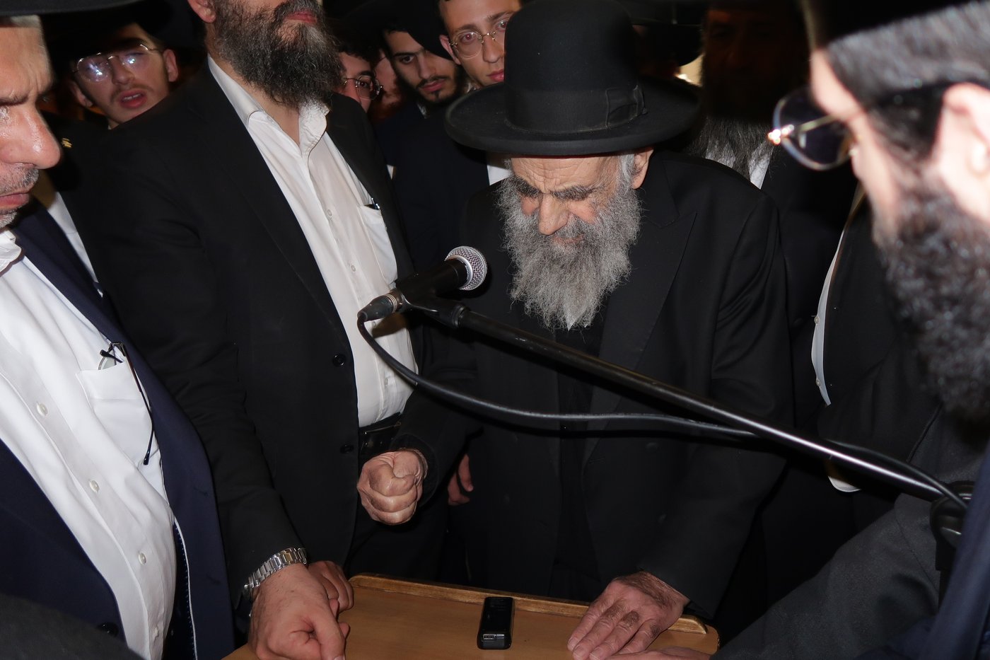 מסע הלויית הגאון רבי שאול צדקה זצ"ל