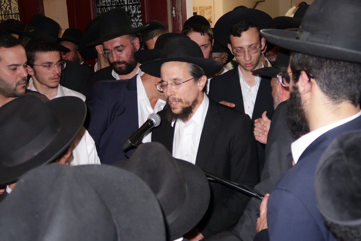 מסע הלויית הגאון רבי שאול צדקה זצ"ל