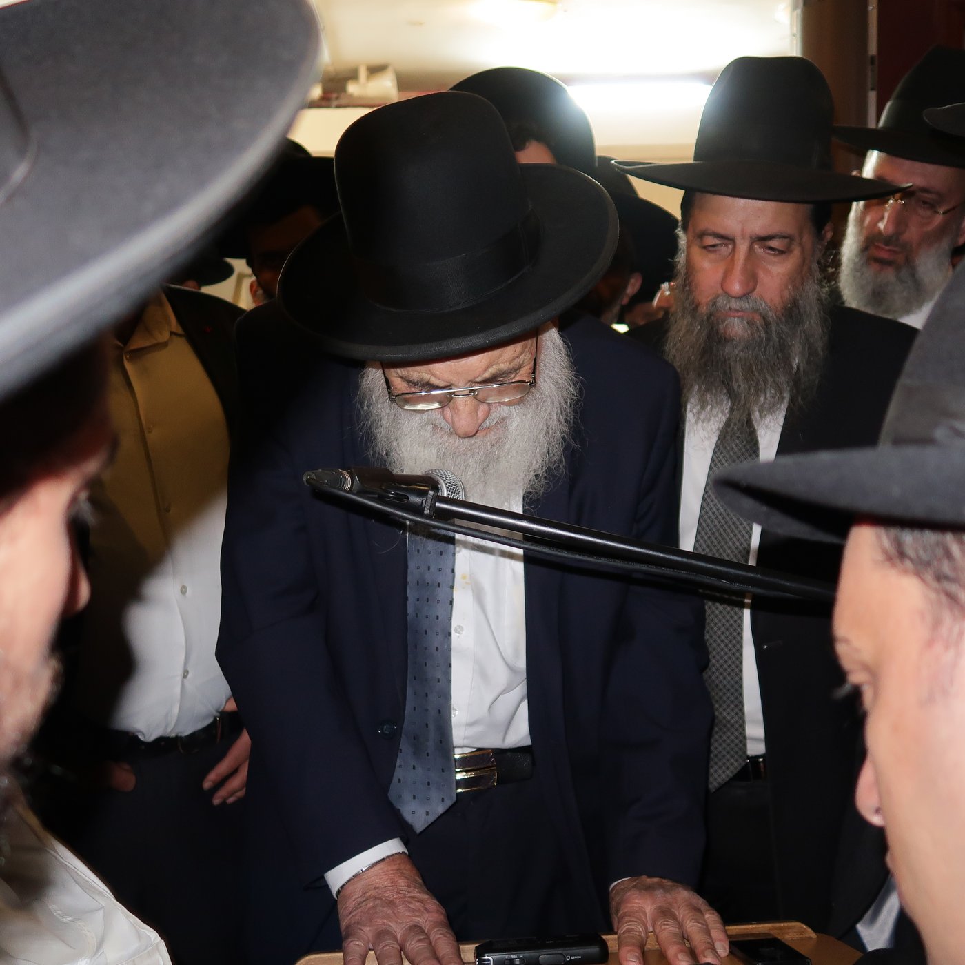 מסע הלויית הגאון רבי שאול צדקה זצ"ל