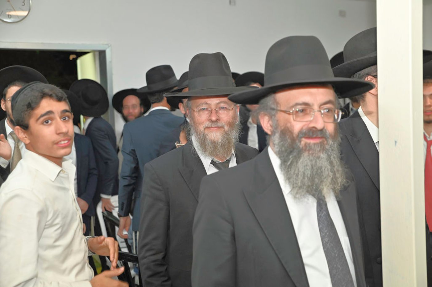 הכנסת ס"ת והכתרת רבי אהרן טולידאנו לרב קהילת אברכים ברכסים