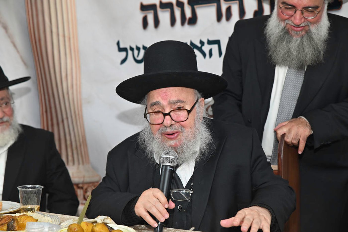 הכנסת ס"ת והכתרת רבי אהרן טולידאנו לרב קהילת אברכים ברכסים