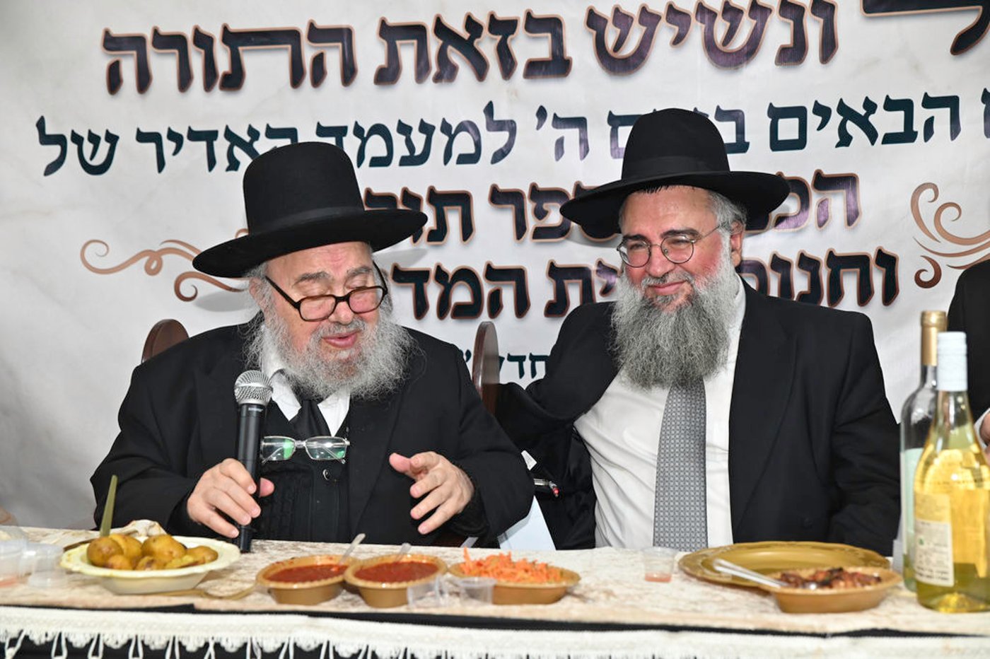 הכנסת ס"ת והכתרת רבי אהרן טולידאנו לרב קהילת אברכים ברכסים