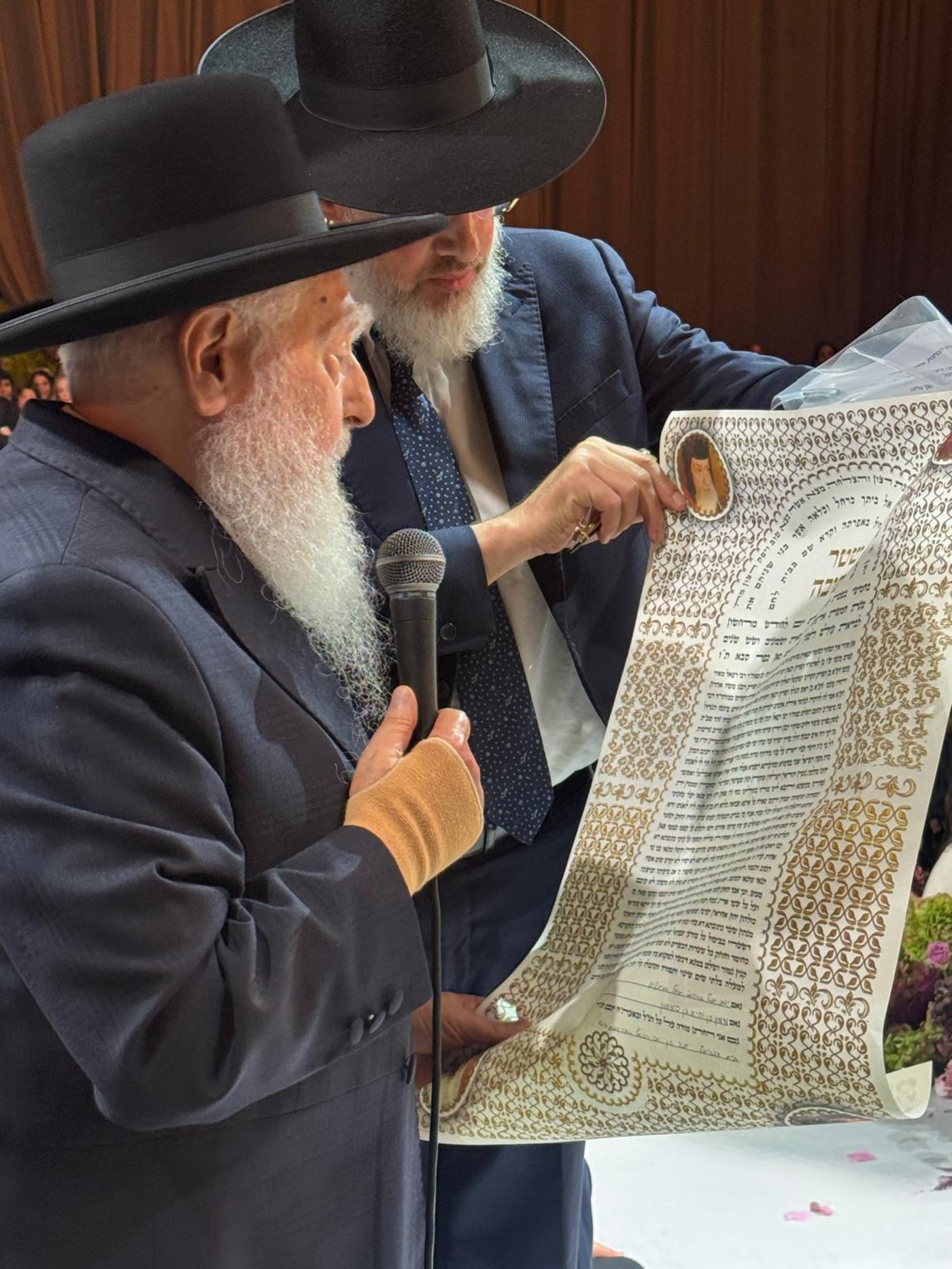 שמחת נישואי נכדו של האדמו"ר רבי דוד חנניה פינטו