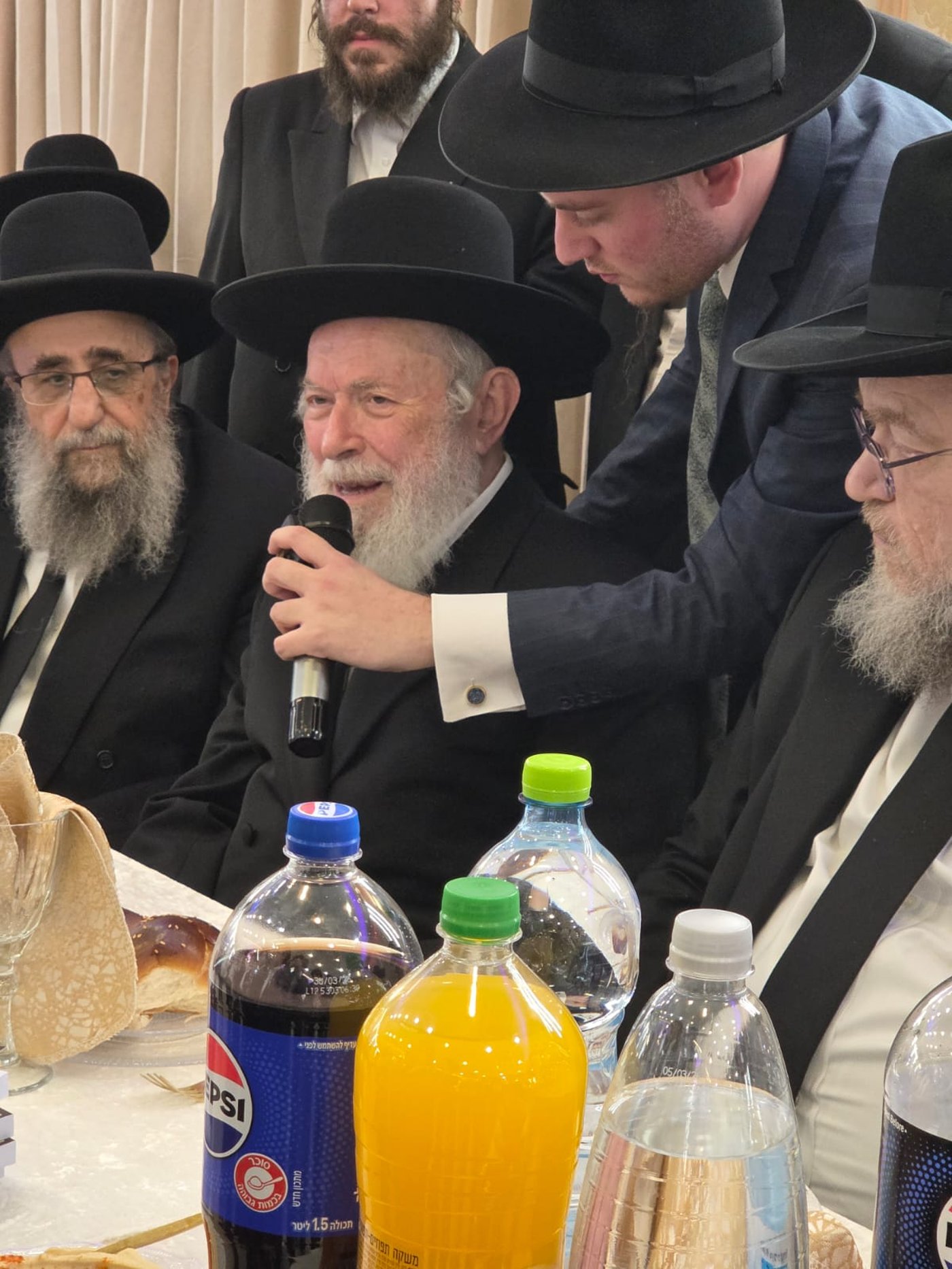 שמחת נישואי נכד הגר"י זילברשטיין