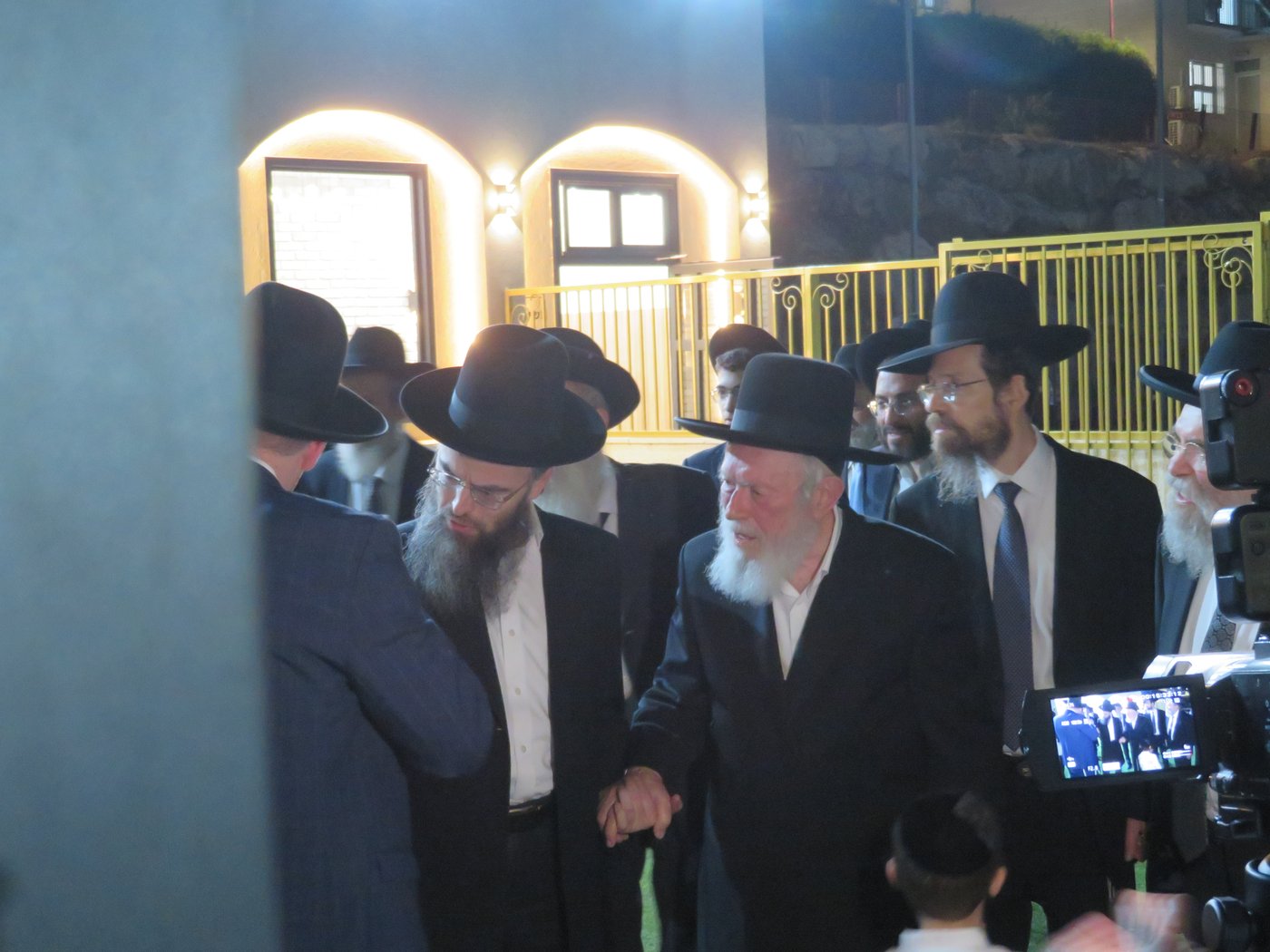 שמחת נישואי נכד הגר"י זילברשטיין