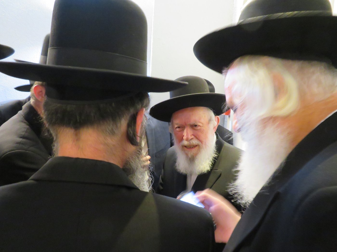 שמחת נישואי נכד הגר"י זילברשטיין