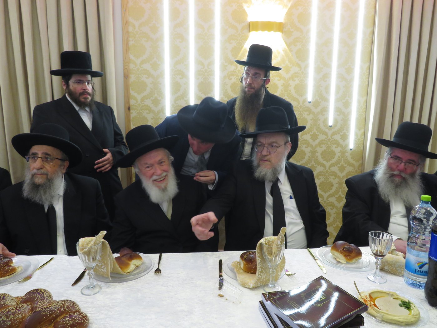 שמחת נישואי נכד הגר"י זילברשטיין