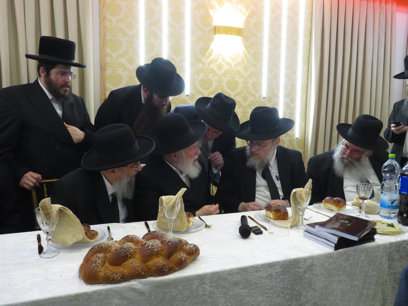 שמחת נישואי נכד הגר"י זילברשטיין