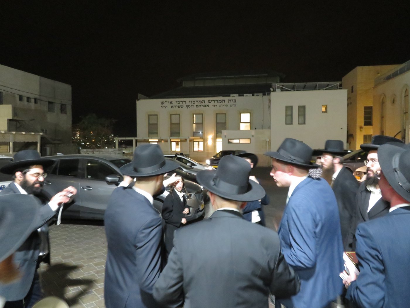 שמחת נישואי נכד הגר"י זילברשטיין