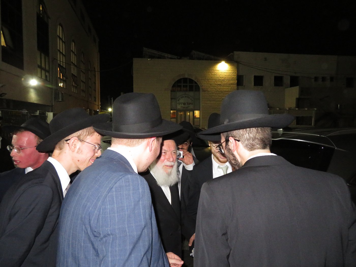 שמחת נישואי נכד הגר"י זילברשטיין