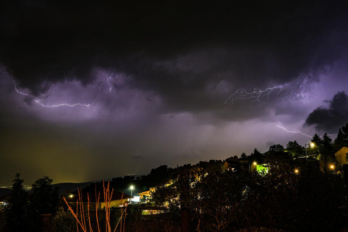 סערת הברקים הלילה בשמי הגליל העליון