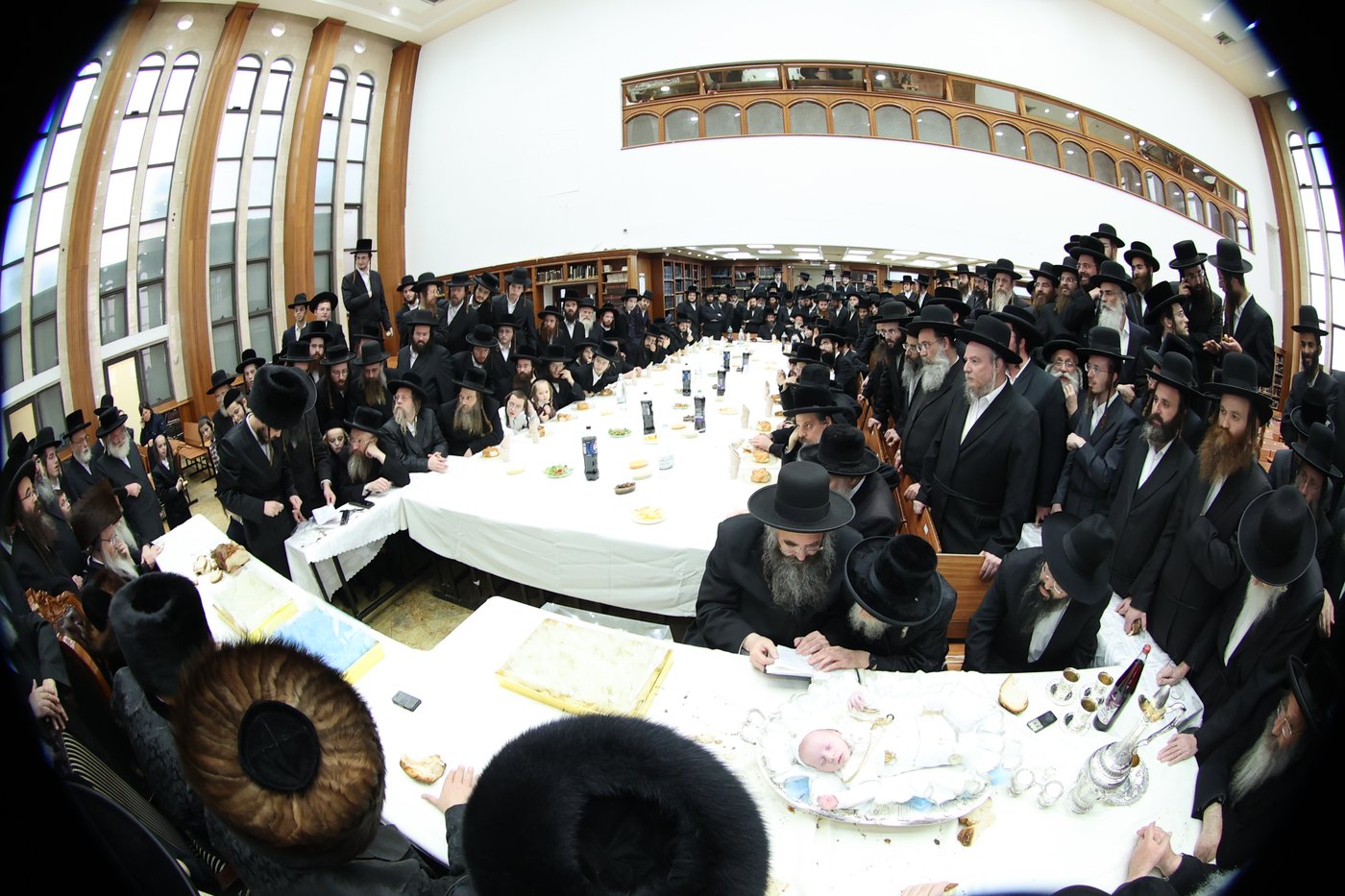 שמחת פדיון הבן בחצרות ביאלה - קופיטשניץ - לעלוב ב"ש - קוזמיר