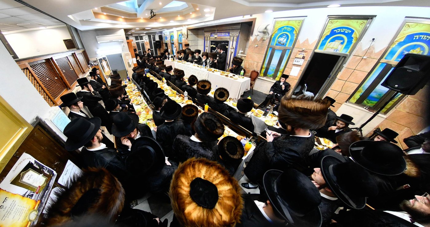 שמחת הפארשפיל בחצה"ק נאראל