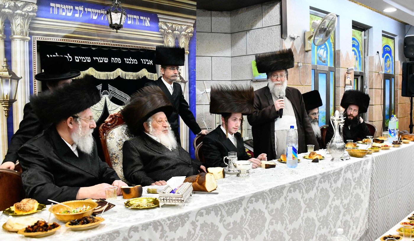 שמחת הפארשפיל בחצה"ק נאראל