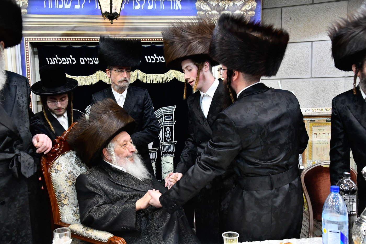 שמחת הפארשפיל בחצה"ק נאראל