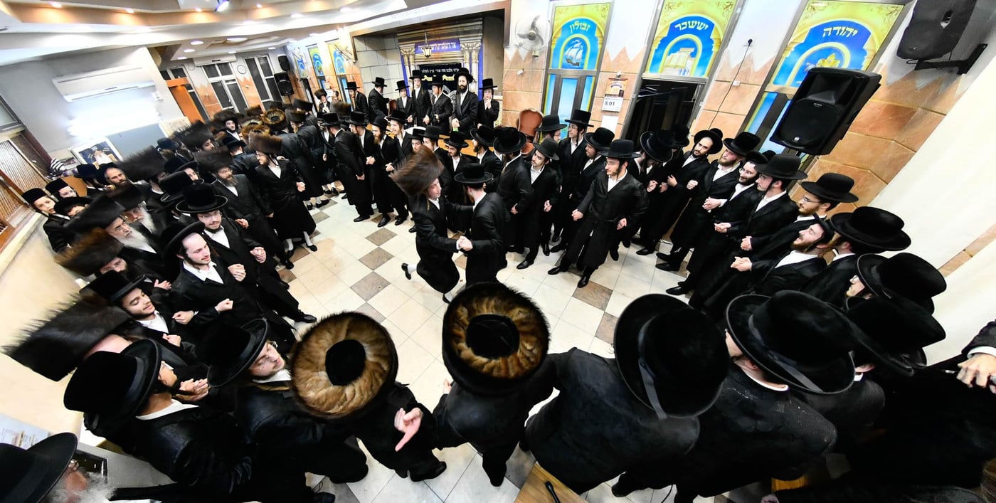 שמחת הפארשפיל בחצה"ק נאראל