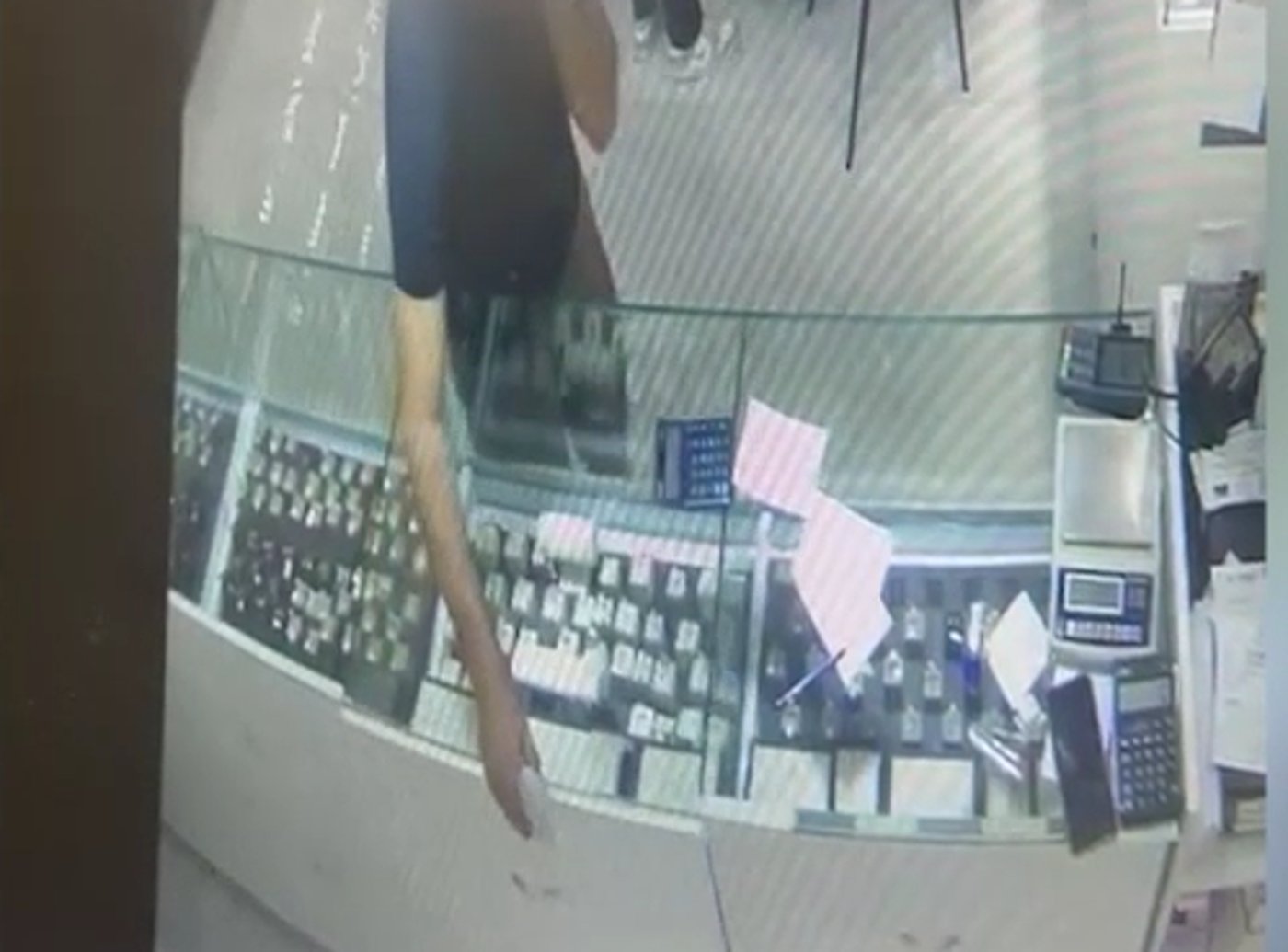 תיעוד מגניבת התכשיטים