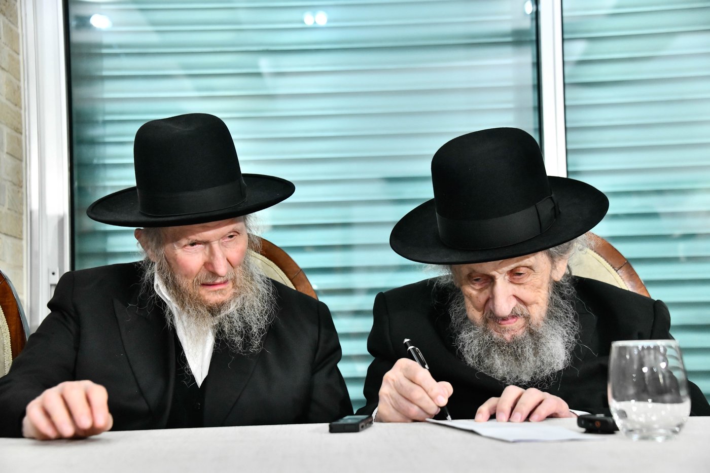 כינוס גדולי ישראל לטובת קרן הצלת עולם התורה בארה"ק