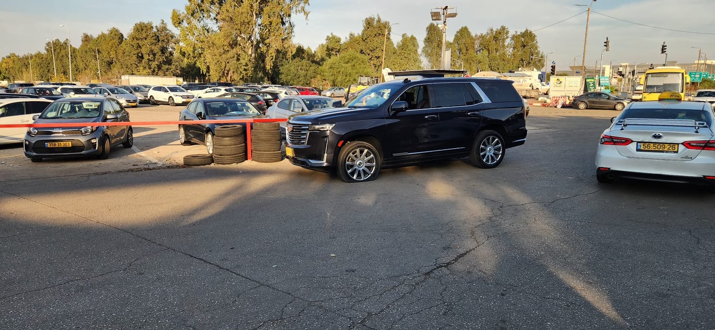 רכב הקאדילק המפונצ'ר