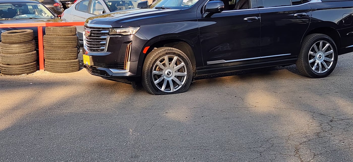 רכב הקאדילק המפונצ'ר