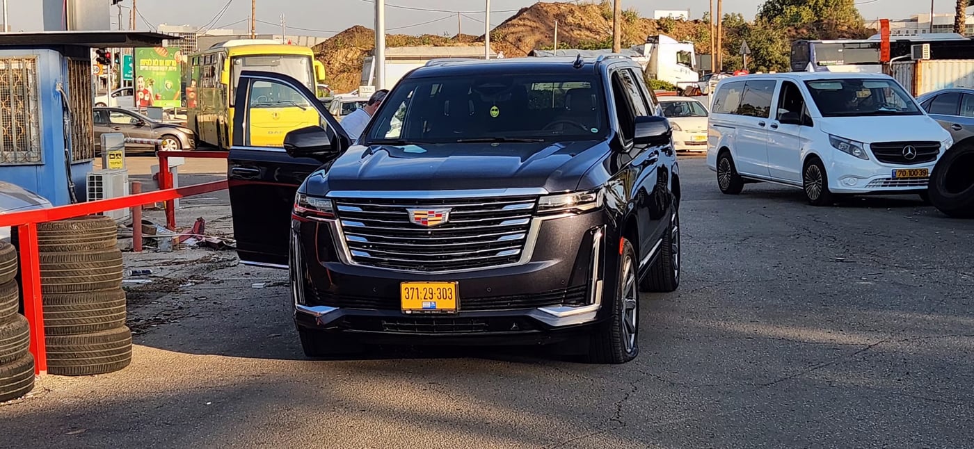 רכב הקאדילק המפונצ'ר