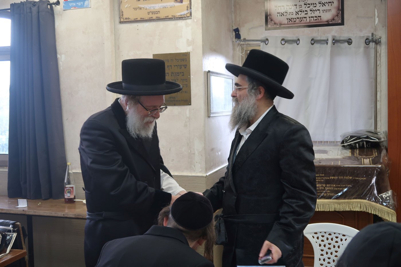 האדמו"ר משאץ דרהאביטש עם הגה"צ רבי אלעזר שטרן אב"ד מירון