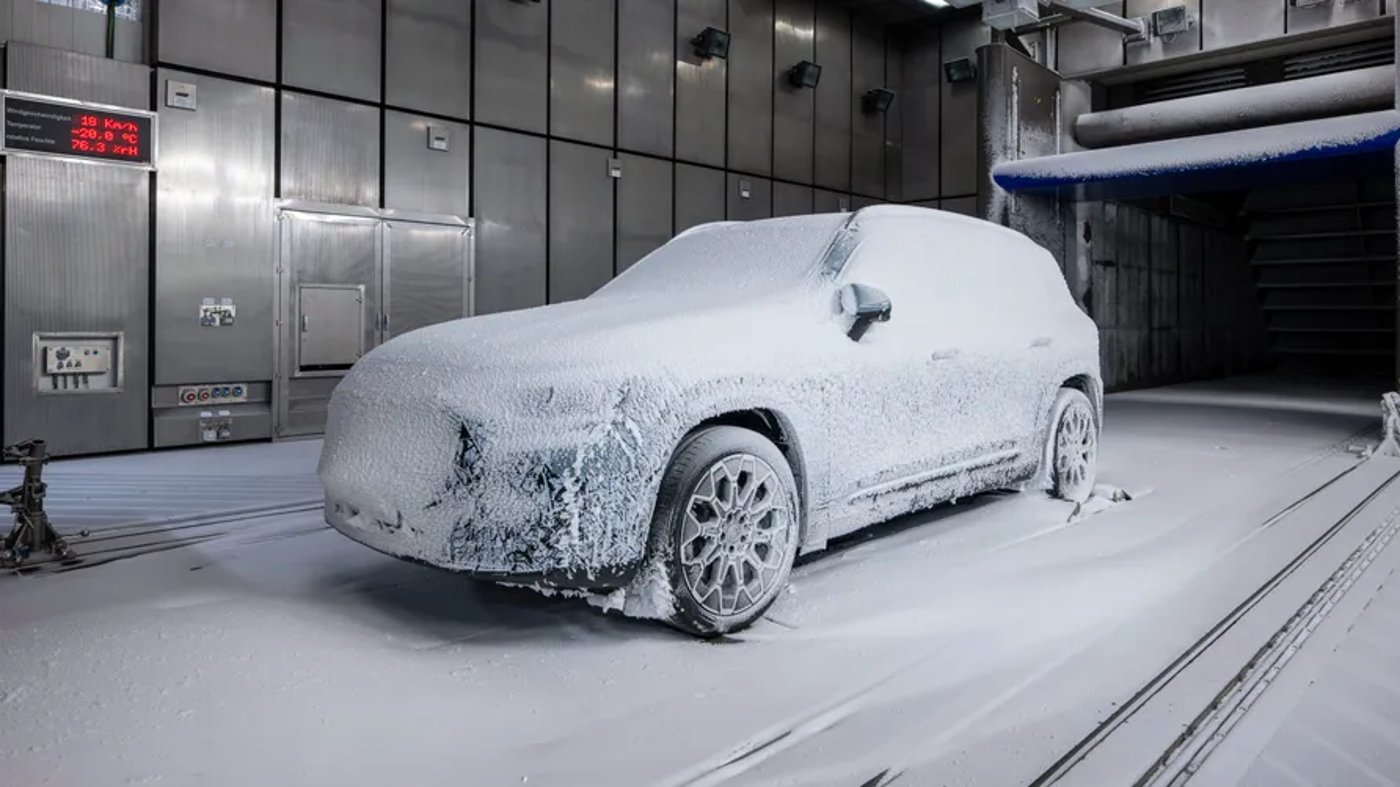 הרכב במבחני חורף - הדרך של מרצדס לייצר באזז