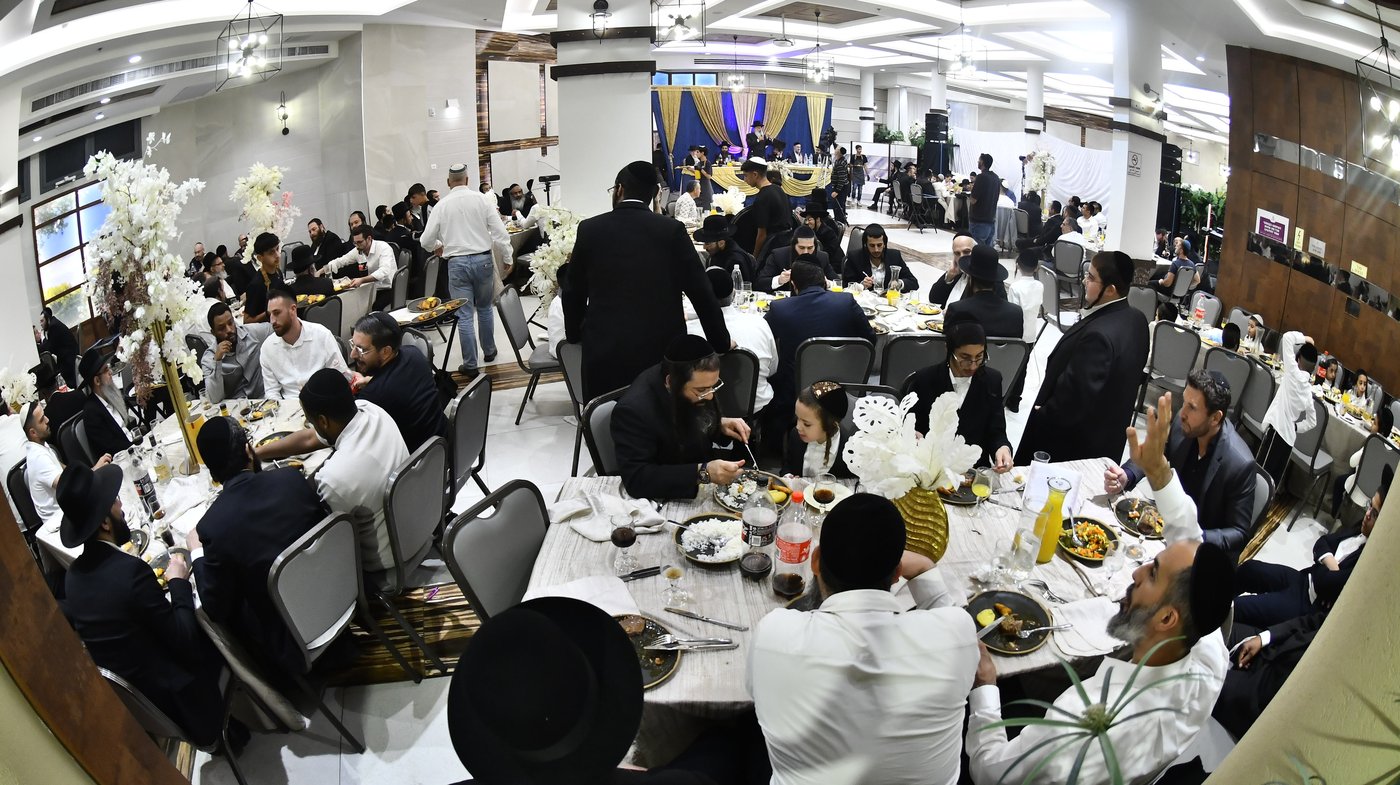 שמחת נישואי נכד הגה"ח ר' עוזיהו אלכורת