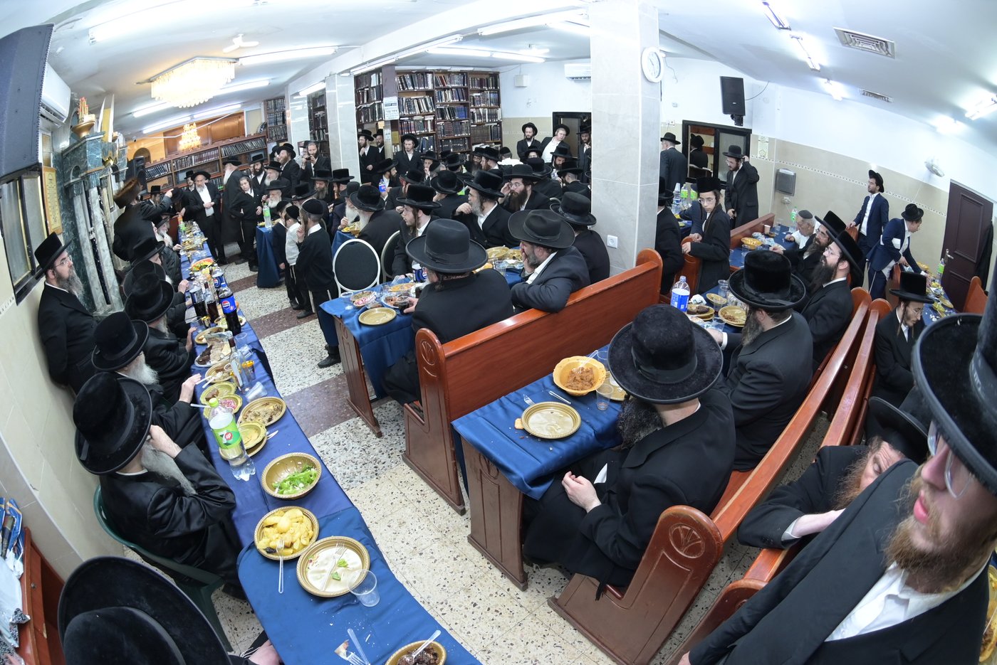 שמחת בר המצווה לבן אב"ד מאקאווא בני ברק