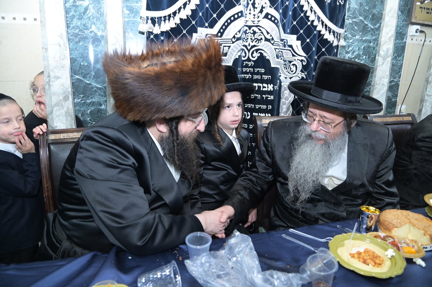 שמחת בר המצווה לבן אב"ד מאקאווא בני ברק