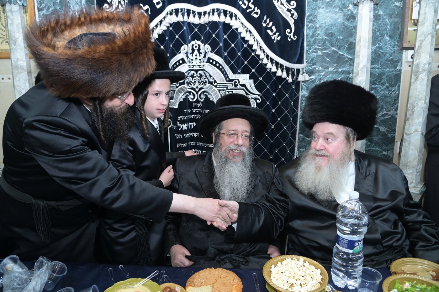 שמחת בר המצווה לבן אב"ד מאקאווא בני ברק