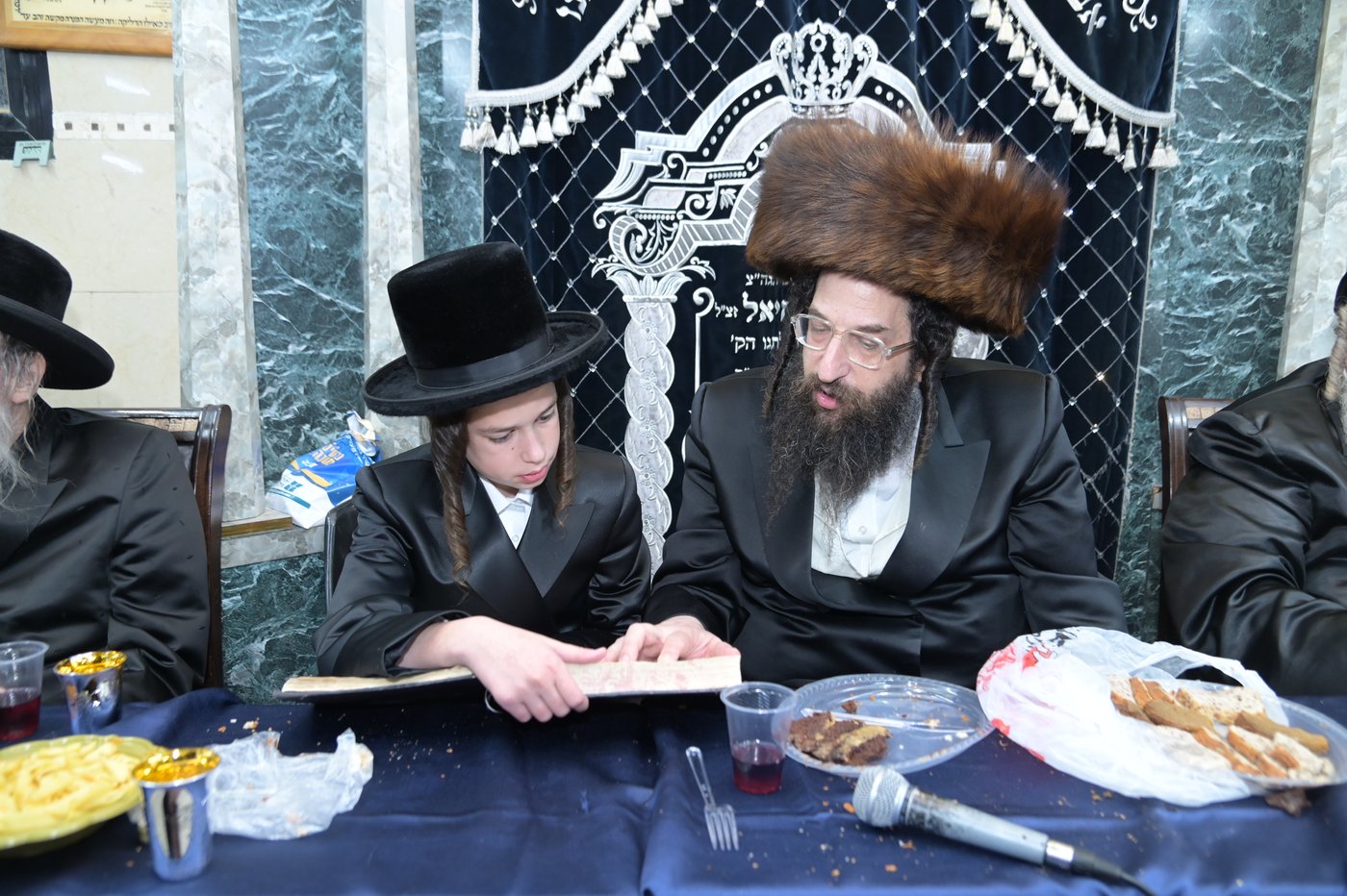 שמחת בר המצווה לבן אב"ד מאקאווא בני ברק