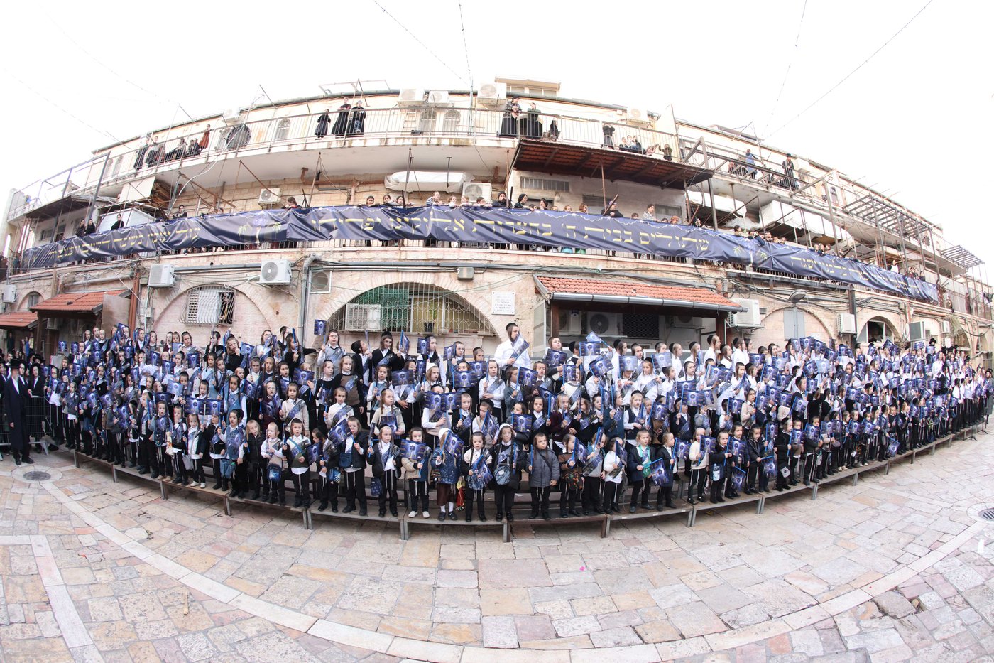 האדמו"ר מסאטמר בביקור בכולל "שומרי החומות" בירושלים