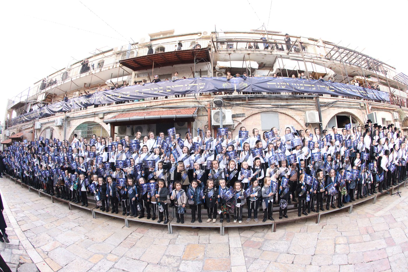 האדמו"ר מסאטמר בביקור בכולל "שומרי החומות" בירושלים