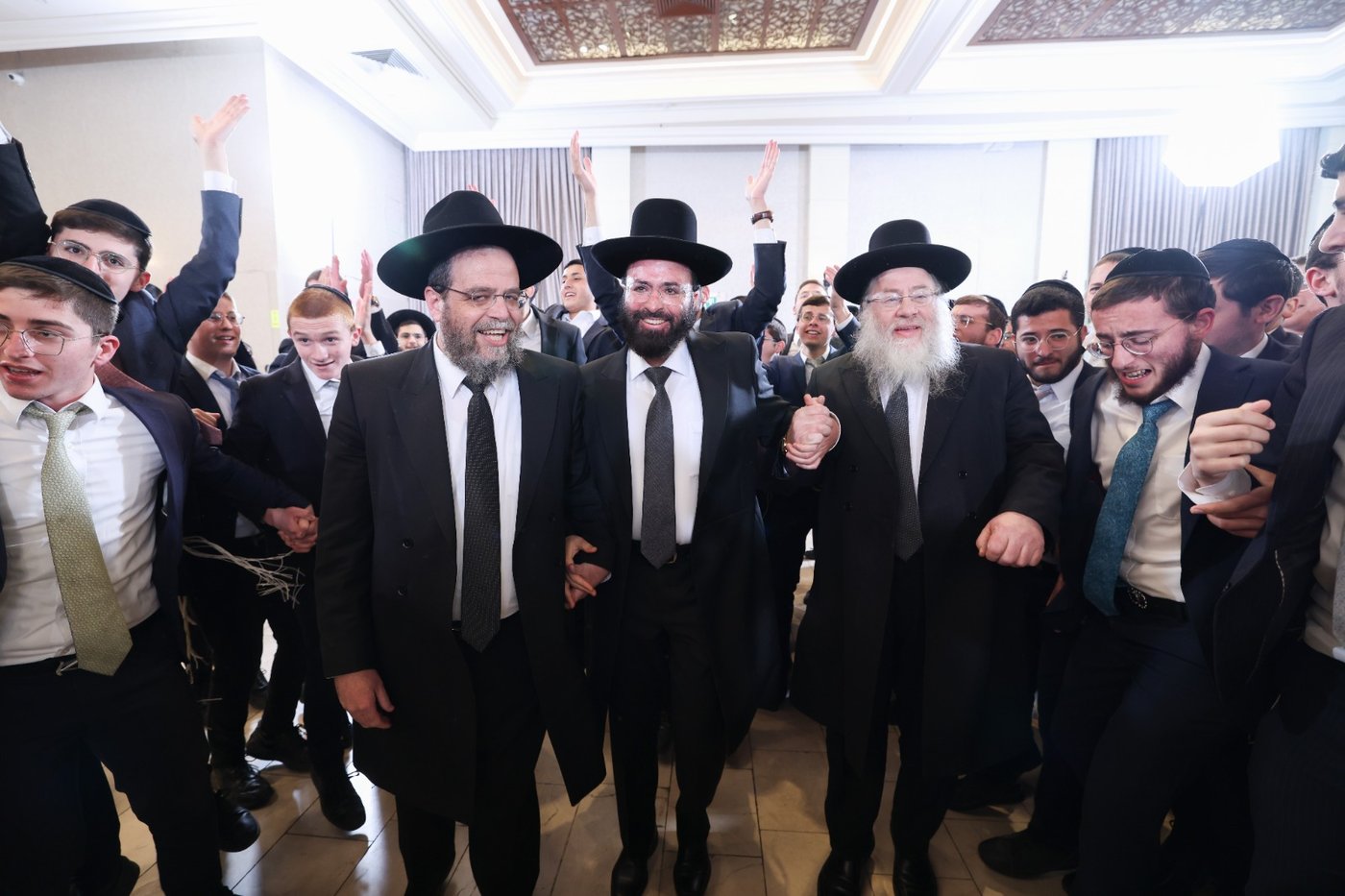 שמחת נישואי בן הגאון רבי יחזקאל אתרוג 