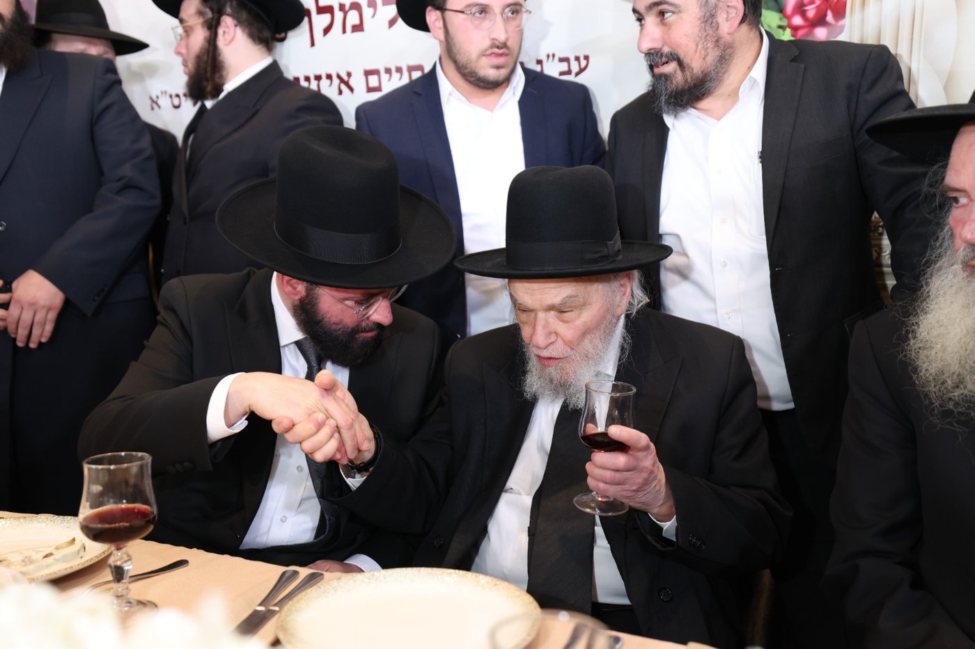 שמחת נישואי בן הגאון רבי יחזקאל אתרוג 