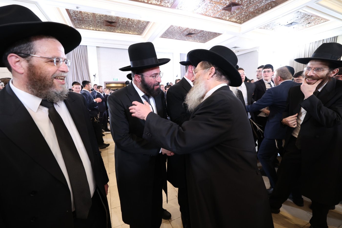 שמחת נישואי בן הגאון רבי יחזקאל אתרוג 